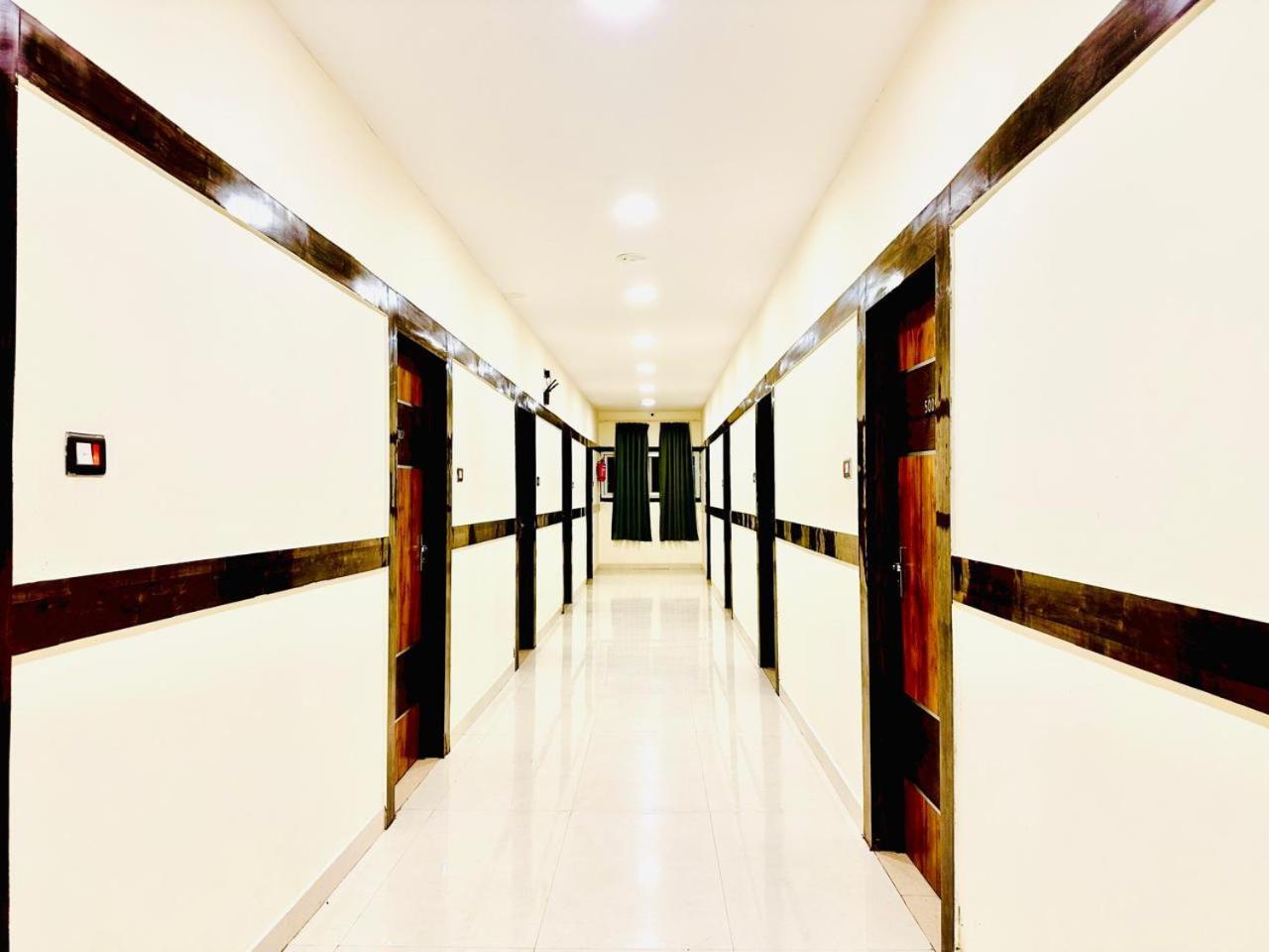 Hotel Sky International- Airport Zone Hyderabad Shamshabad Luaran gambar