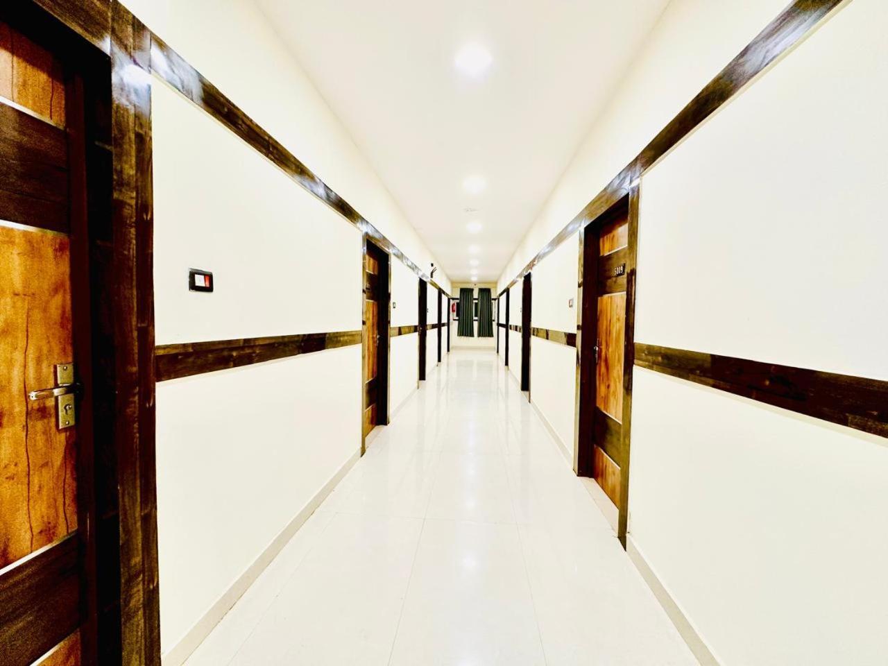 Hotel Sky International- Airport Zone Hyderabad Shamshabad Luaran gambar